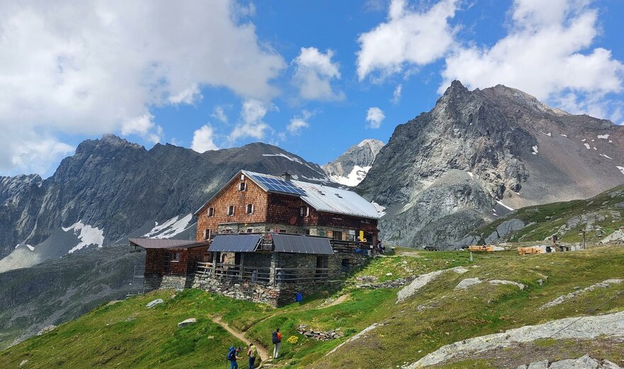 Bonn-Matreier-Hütte 2.750m