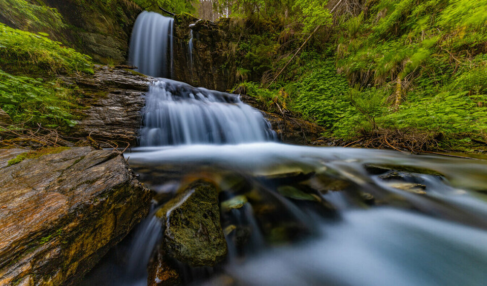 Mystische Bewegung des Gletscherflusses Isel in Osttirol.