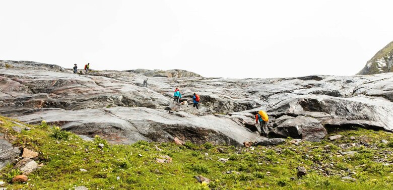 Klettern in Richtung Gletscherzunge Umbalkee