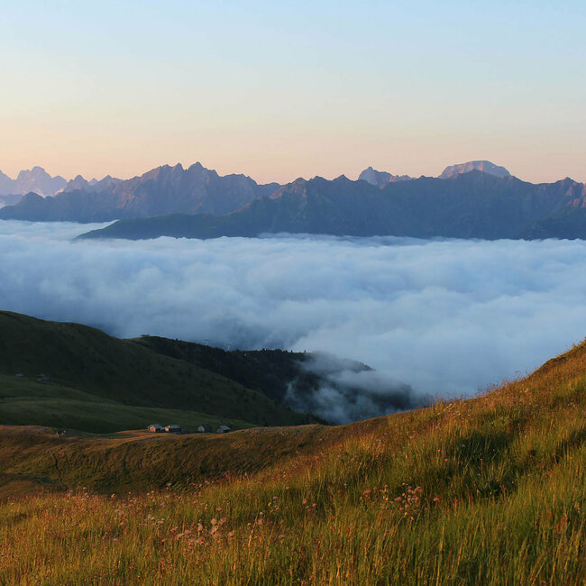 Unvergessliche Momente bieten Sonnenaufgänge am Golzentipp