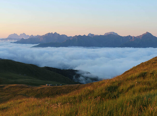 Unvergessliche Momente bieten Sonnenaufgänge am Golzentipp