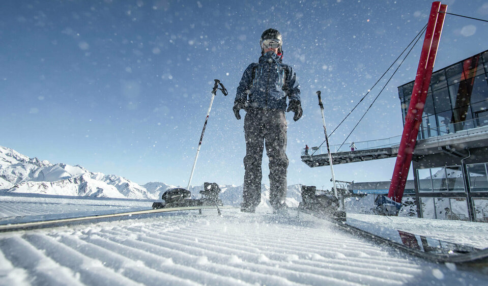 Skifahrer im Großglockner Resort Kals Matrei