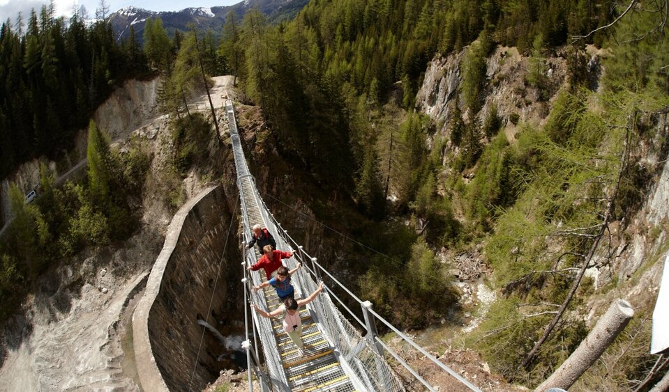 Hängebrücke am Ende des Höhenweges Glocknerkrone