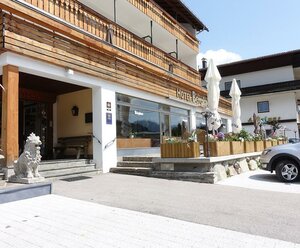 Hotel Bergland - Familie Atzwanger