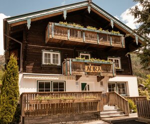 Aura Bed & Breakfast