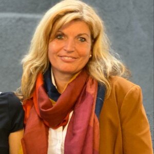 Lackner-Christine.jpg