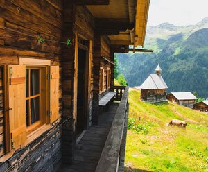 Almhütte 1  Kamelisenalm Bergmann Josef